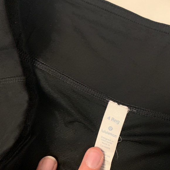 Lululemon speed up shorts - Picture 3 of 3